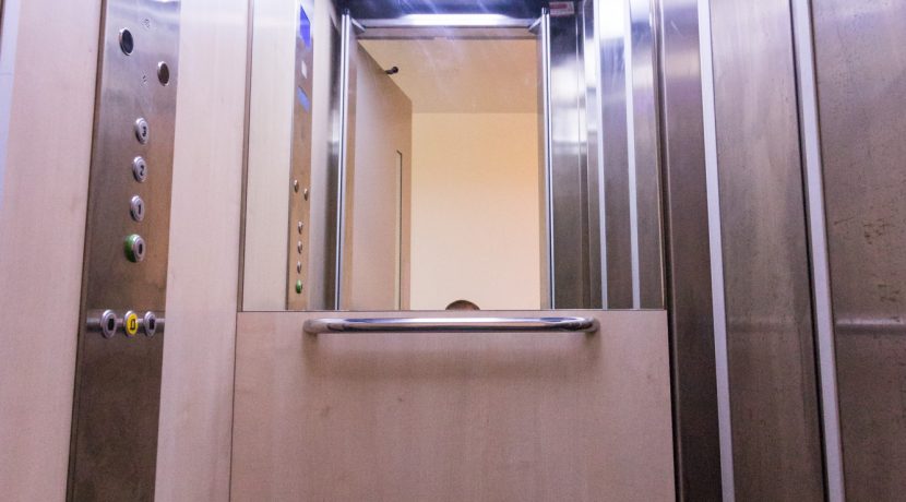 Ascenseur 01