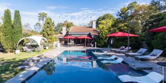 Propriété d’exception 211m² + Parc Arboré 9900m²