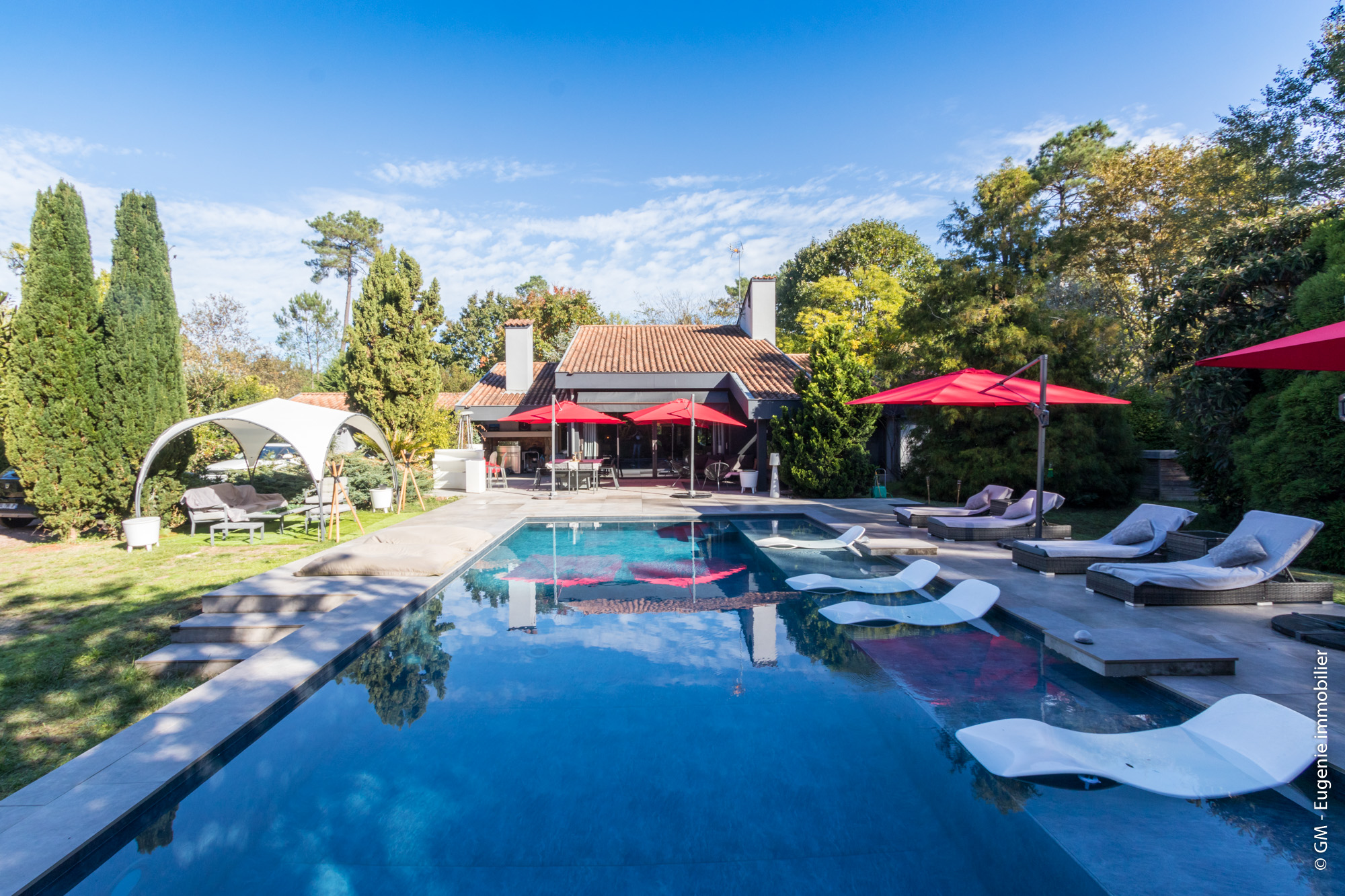 Propriété d’exception 211m² + Parc Arboré 9900m²