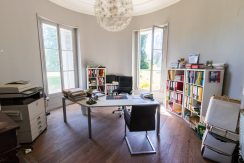 Bureau 01