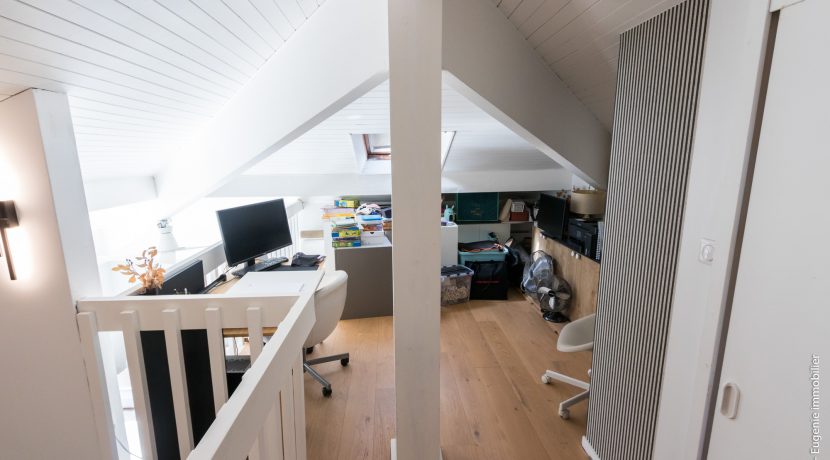 Mezzanine 01